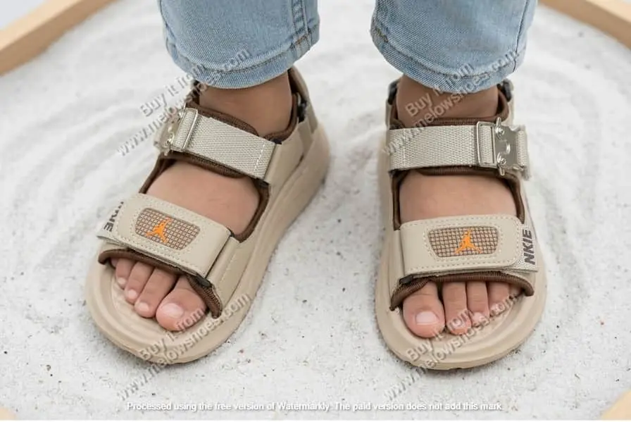 active-outdoor-boys-sandals-beige-tan-1524.webp