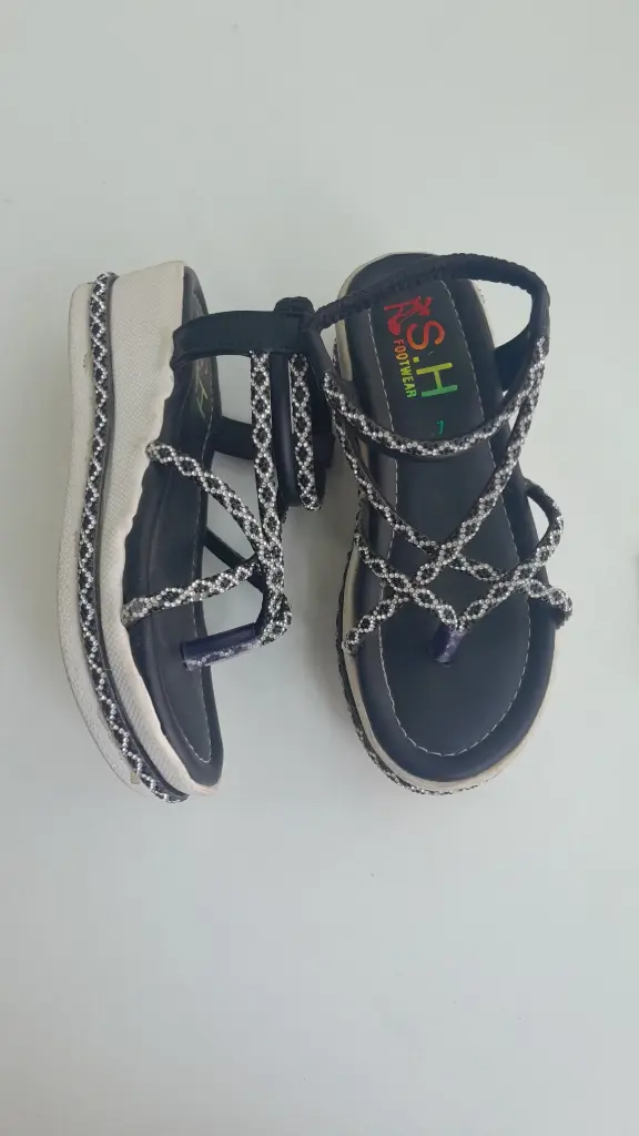 21 Black Sandals 