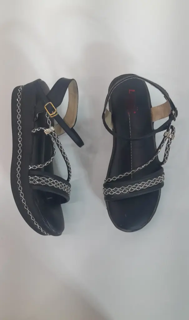 Foamy Bed Sole Black Fancy Sandals