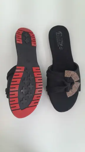 86 Black Fancy Chappal